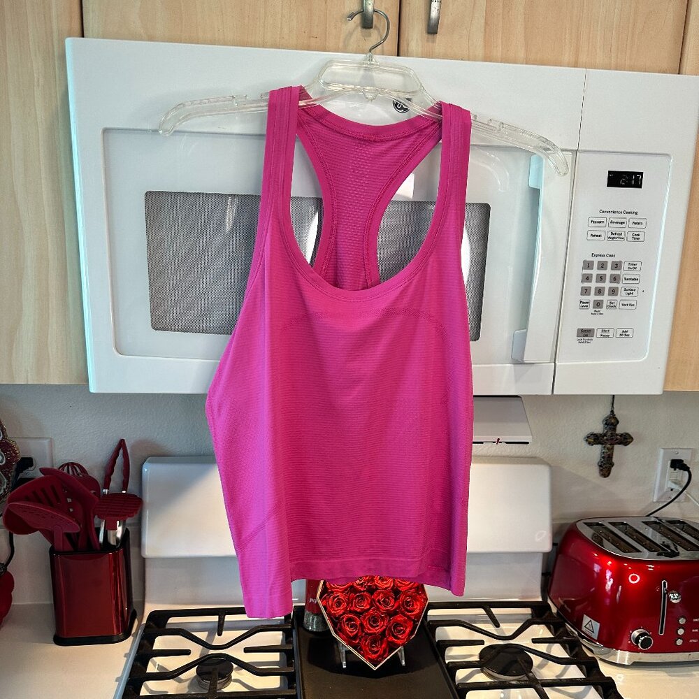 Lululemon pink top tank L